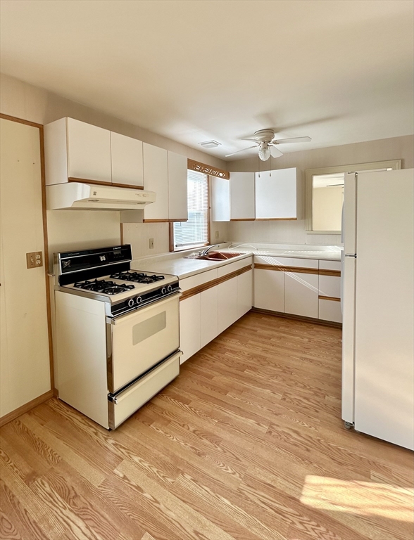 27 Lisa Ave