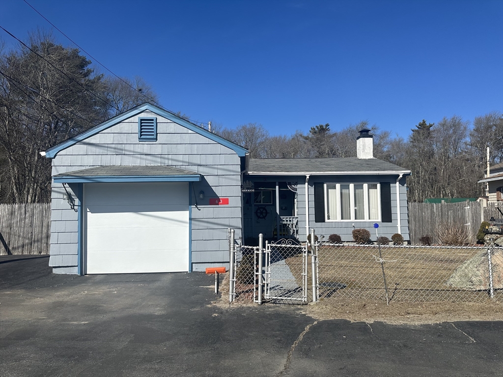 63 Lakeside Ave
