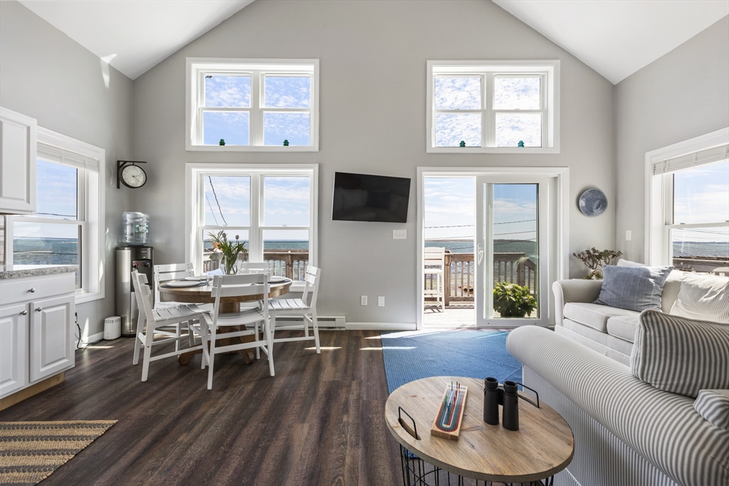 16 Howard Beach