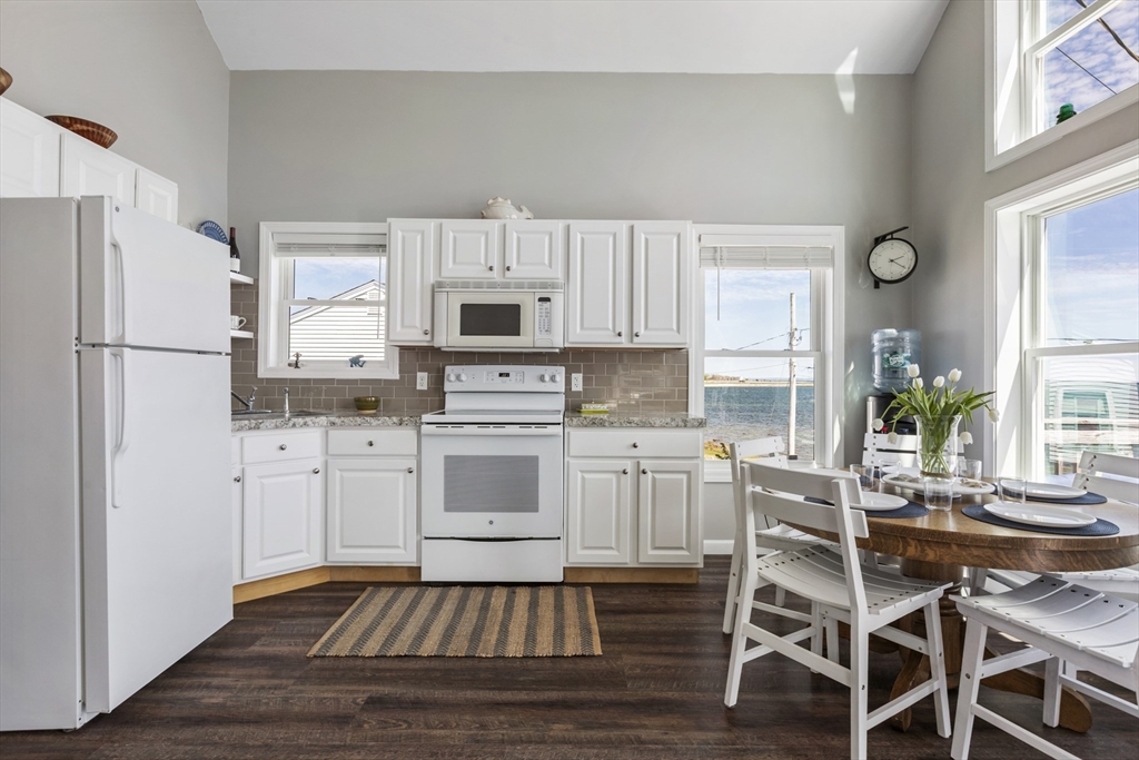 16 Howard Beach