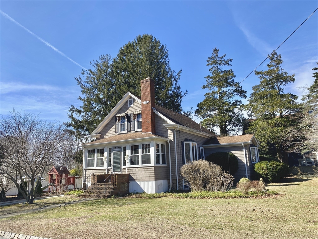 40 Castle Ave