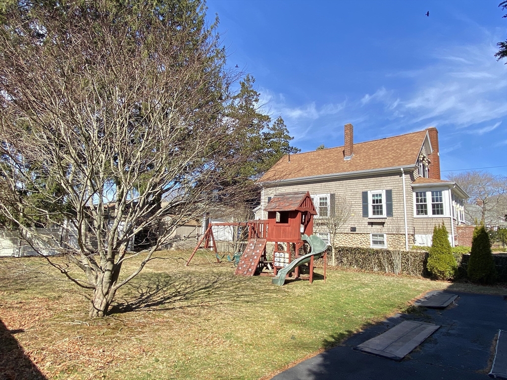 40 Castle Ave