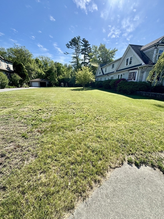 ES Acushnet Ave