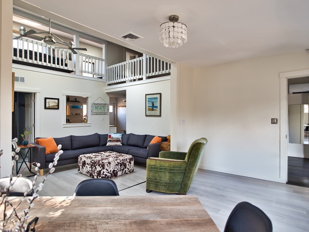 107 Dogwood St