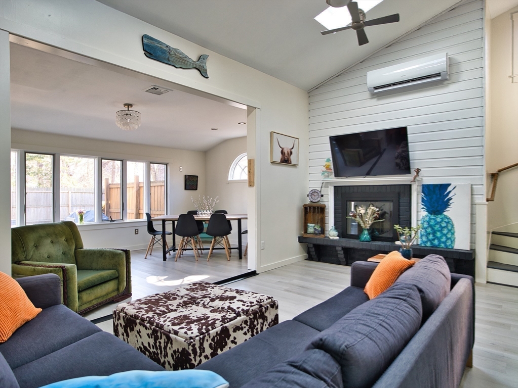 107 Dogwood St