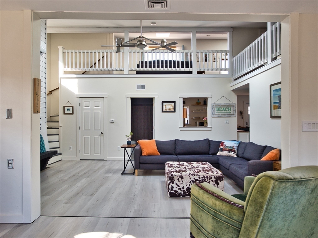 107 Dogwood St