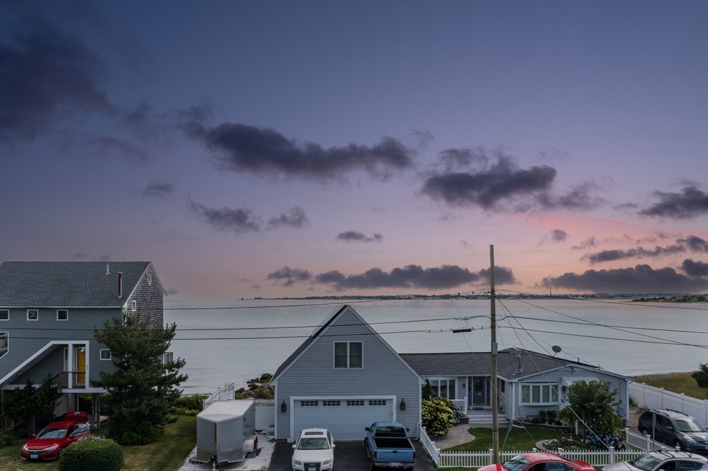 54 Bayview Ave
