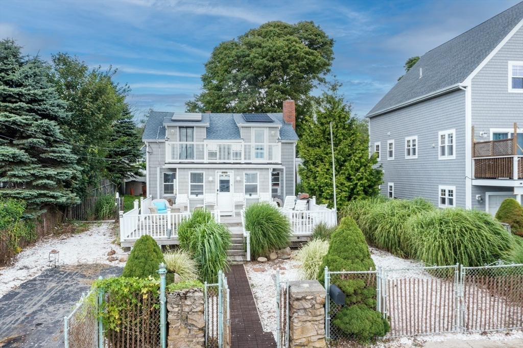 54 Bayview Ave