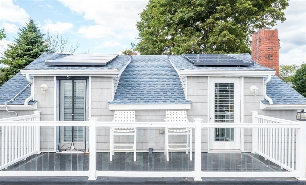 54 Bayview Ave