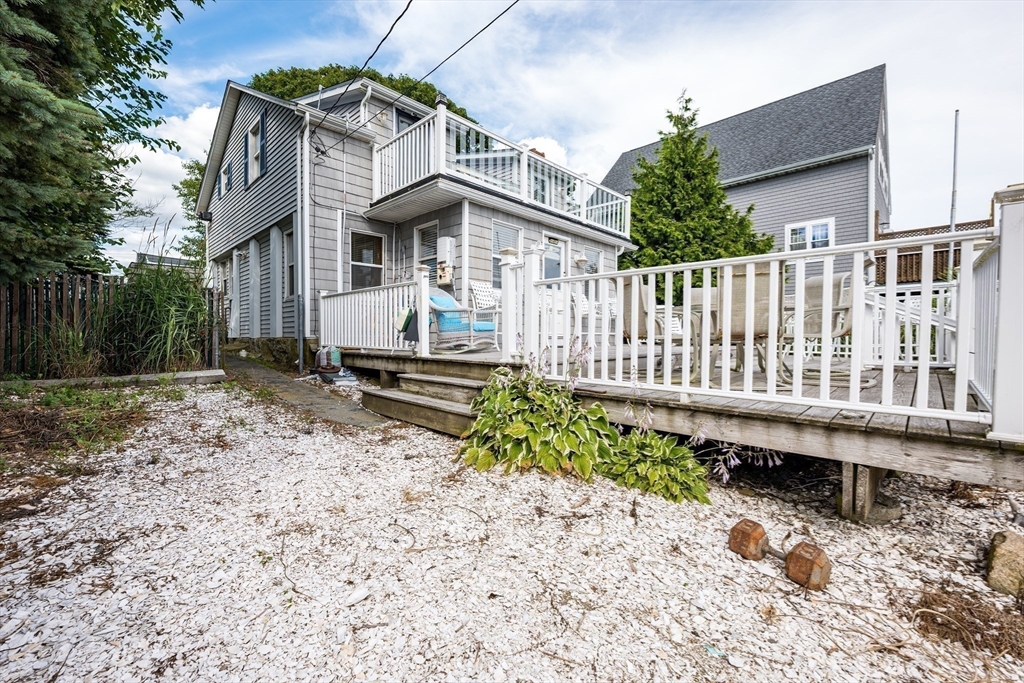 54 Bayview Ave