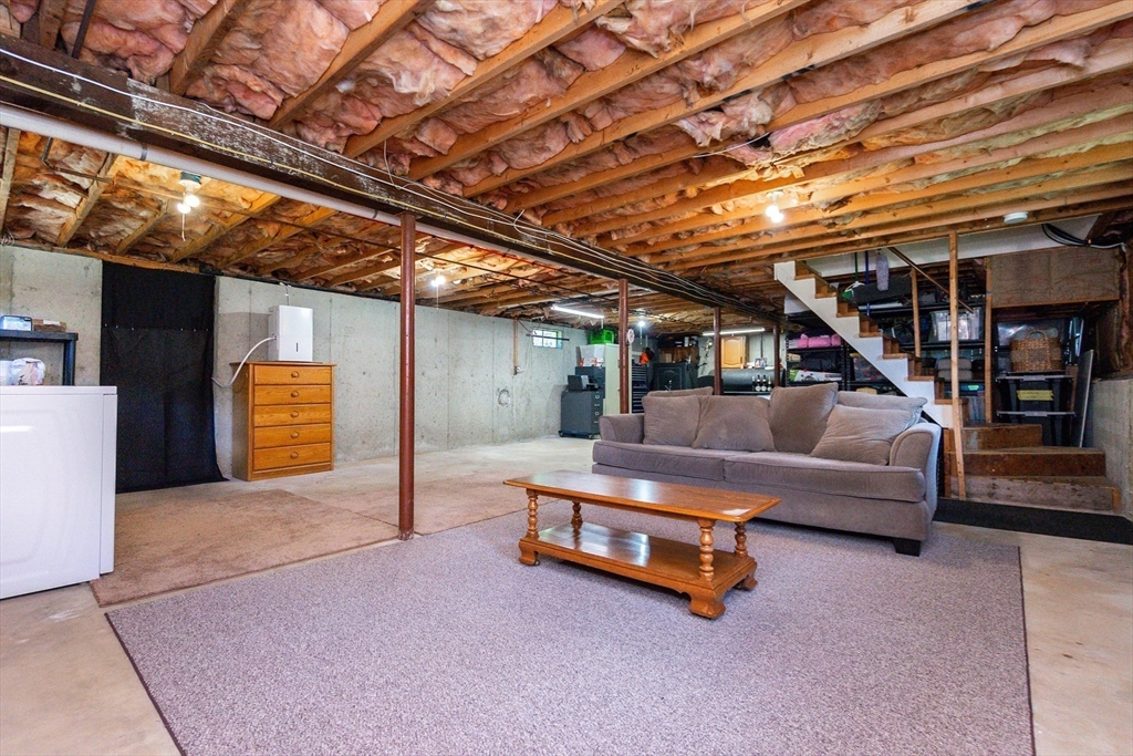 508 Crane Ave S