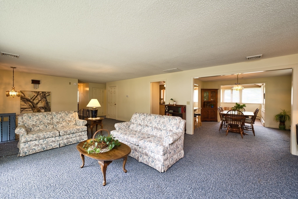 6 Crescent Dr