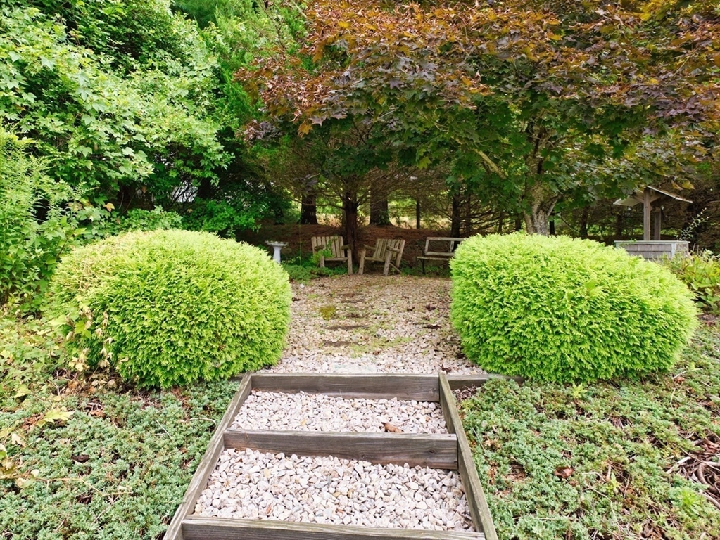 6 Crescent Dr