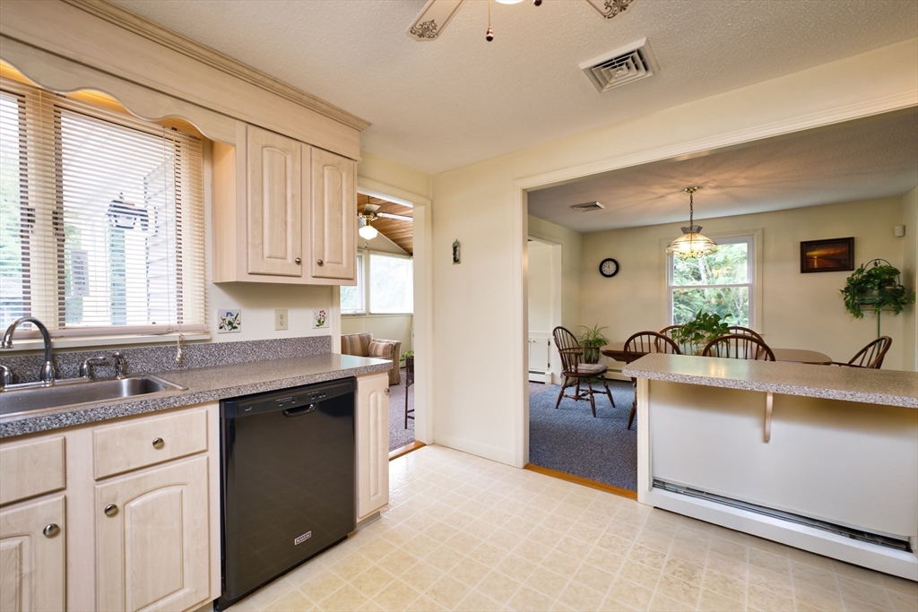 6 Crescent Dr