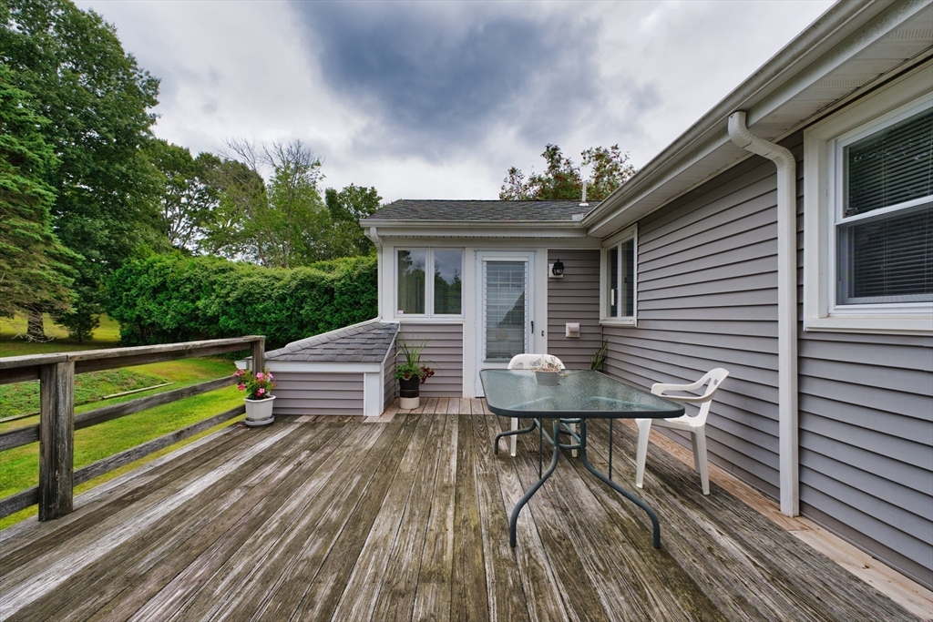 6 Crescent Dr