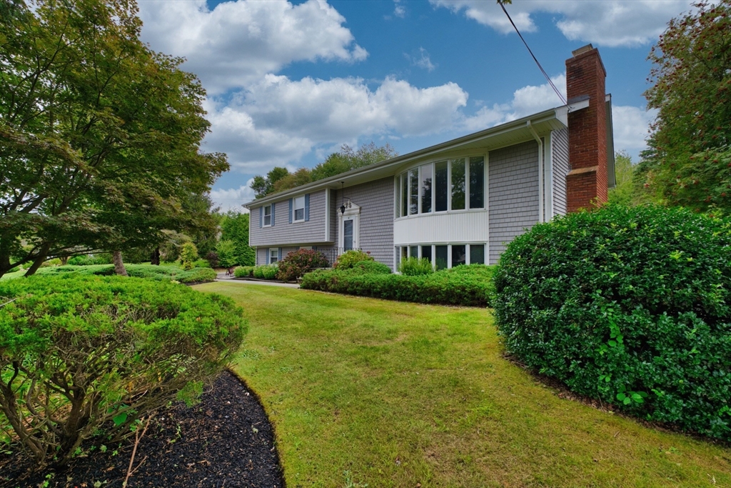 6 Crescent Dr