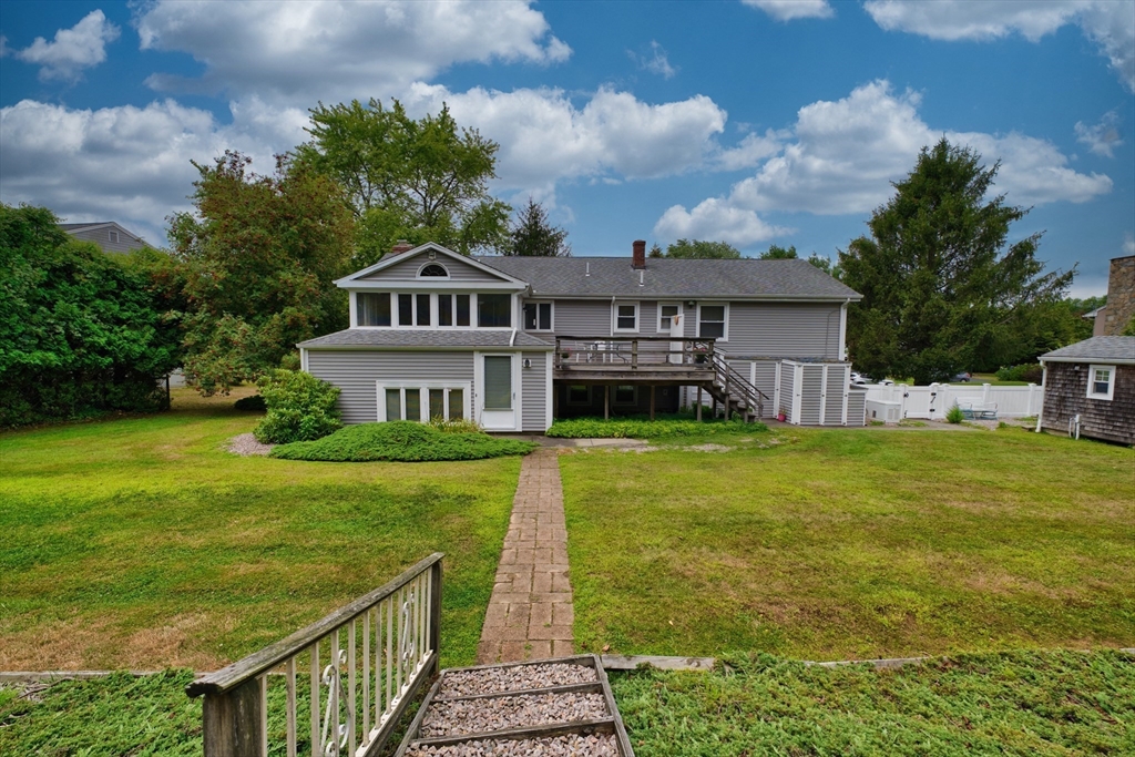 6 Crescent Dr
