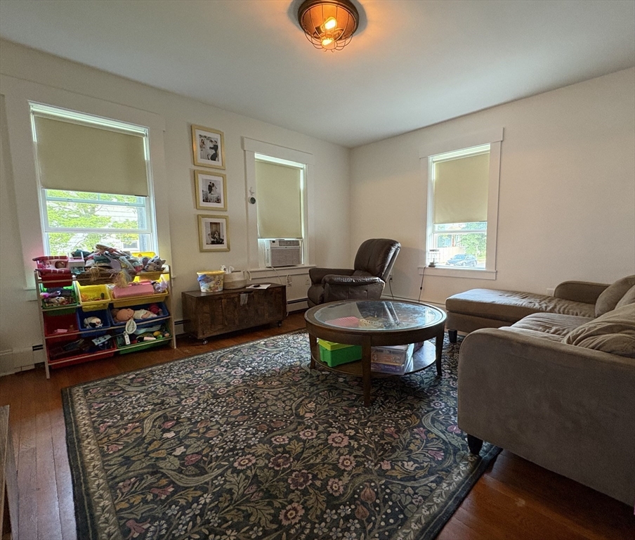 389 Cottage St