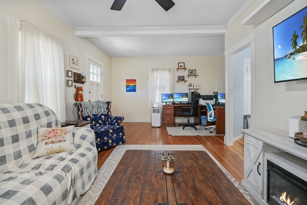 34 Bullock St