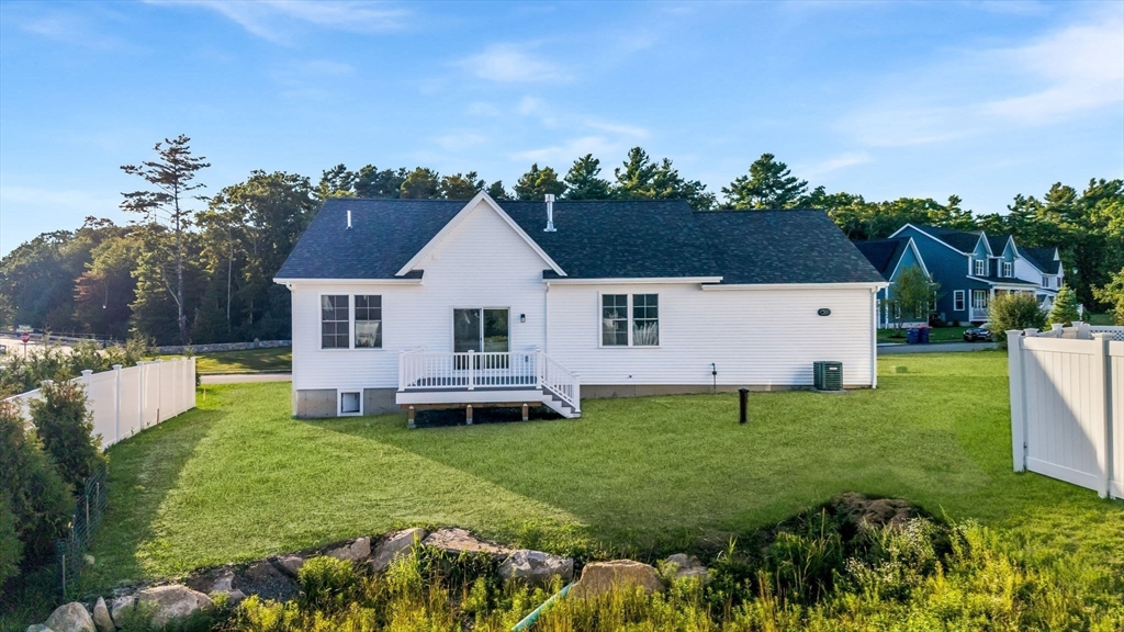 2 Marthas Vineyard Dr