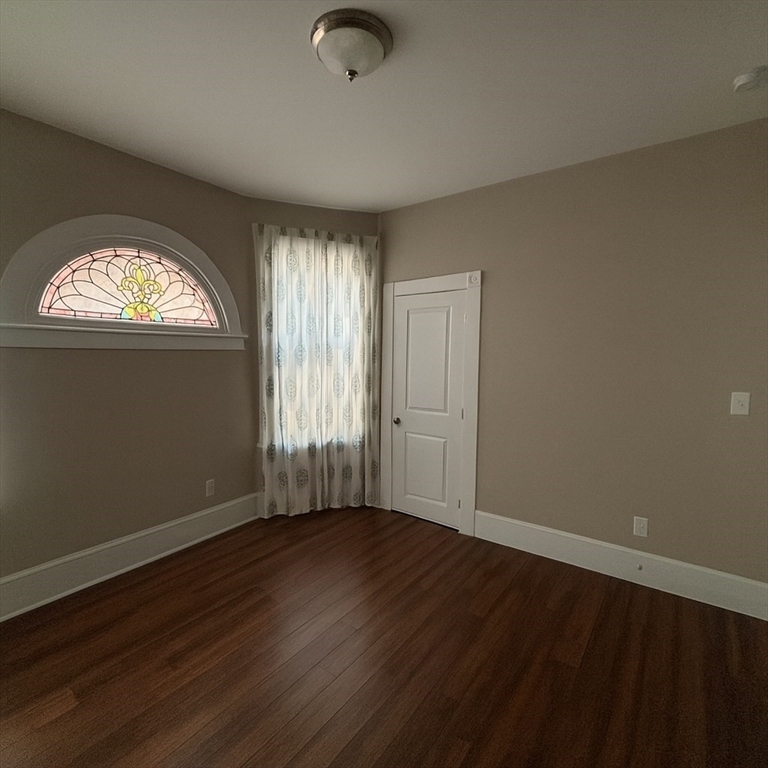 23 Borden St