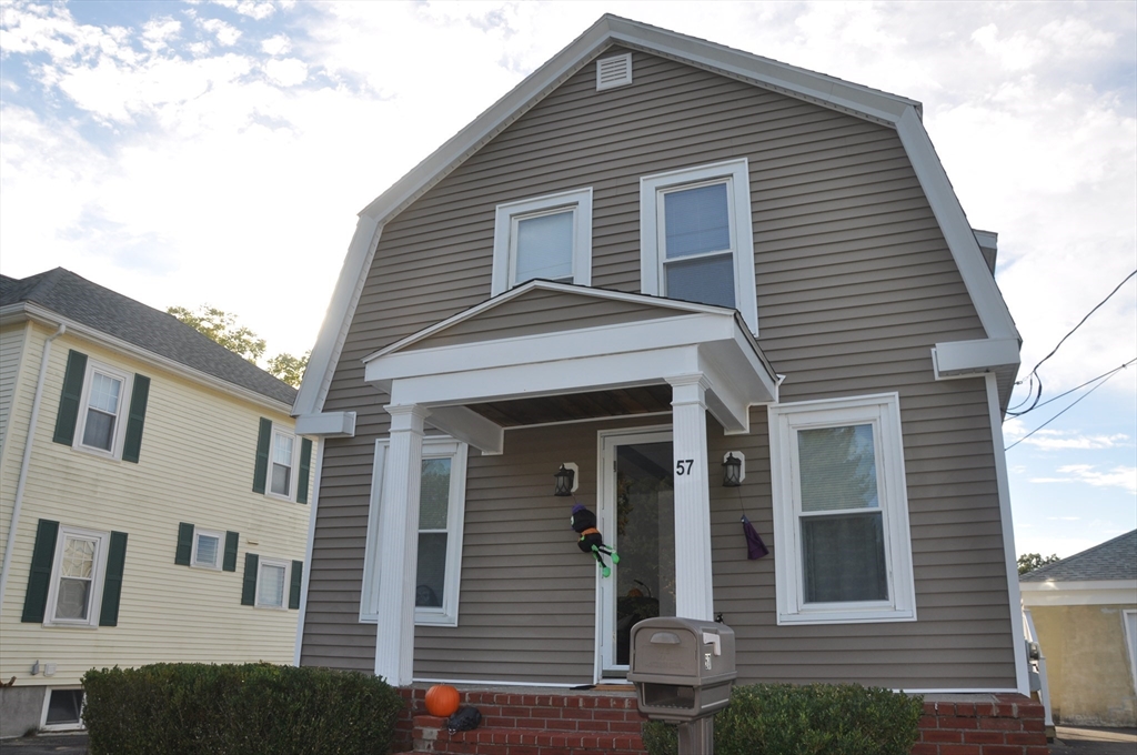 57 Crompton St