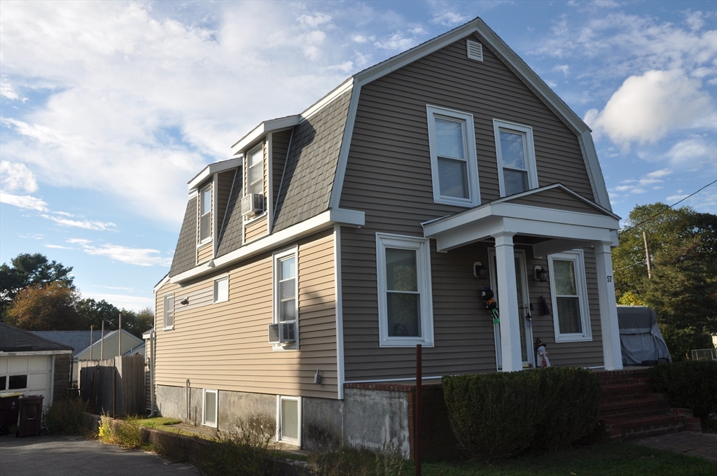 57 Crompton St
