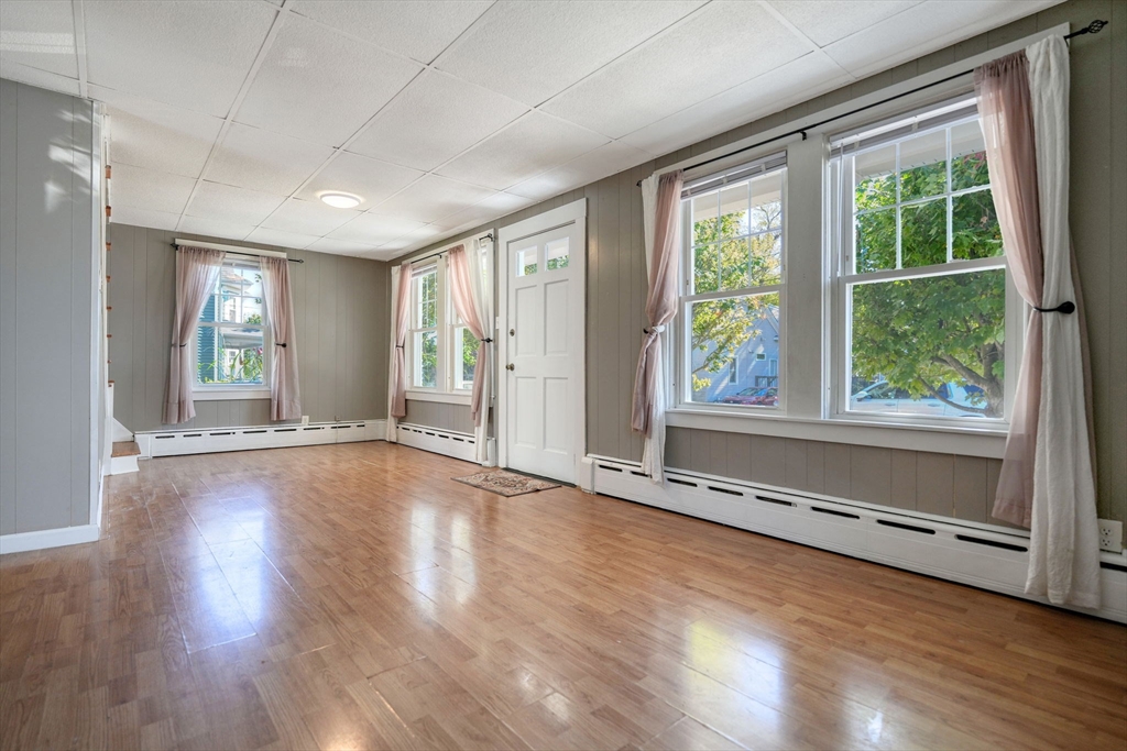 81 Sylvia St, New Bedford