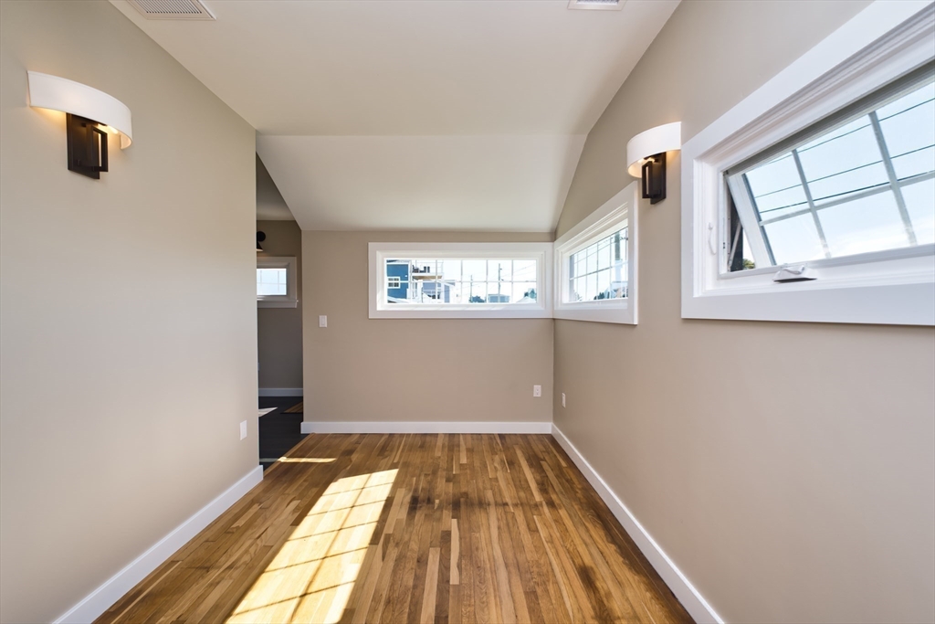 41 Point St, Fairhaven