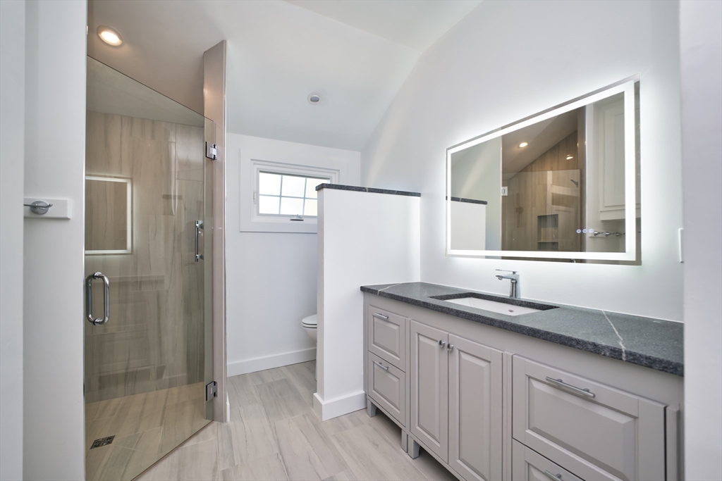 41 Point St, Fairhaven