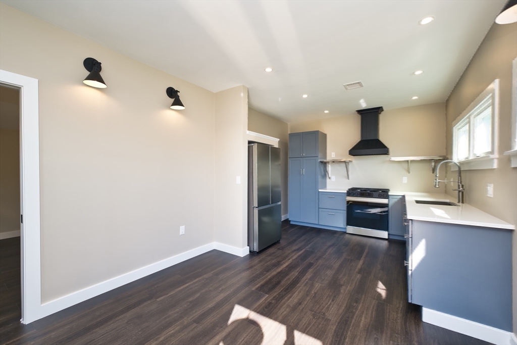 41 Point St, Fairhaven