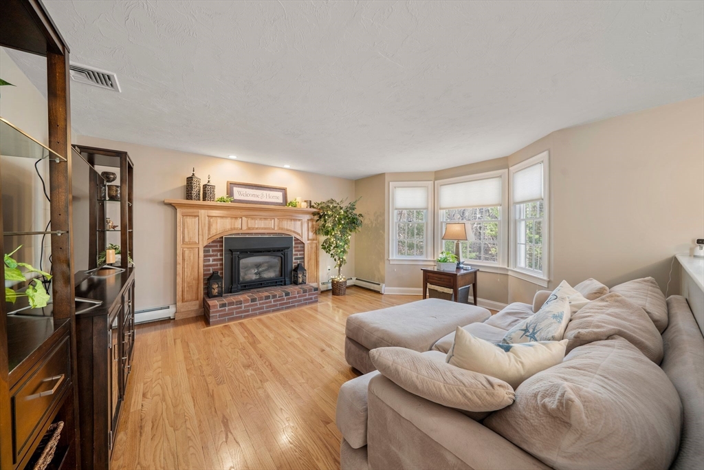 12 Thistle Lane