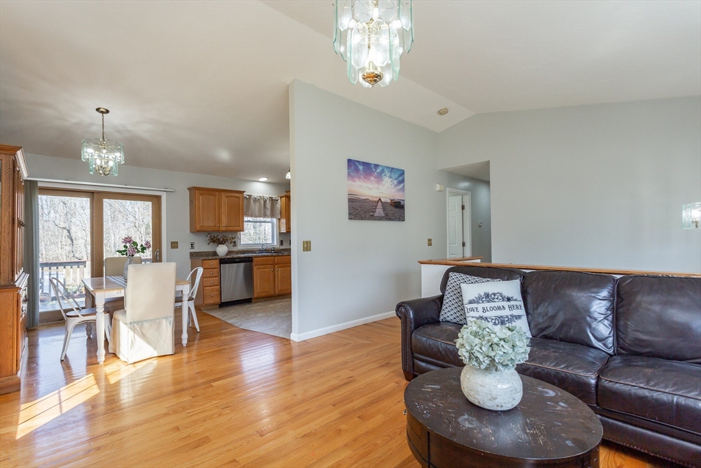 128 Old Westport Rd