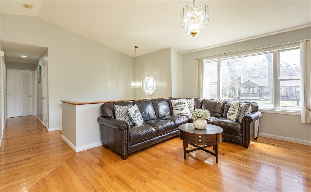 128 Old Westport Rd