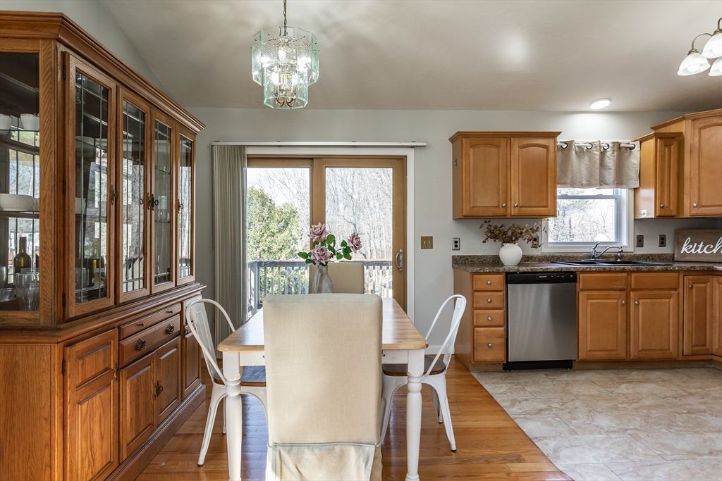 128 Old Westport Rd