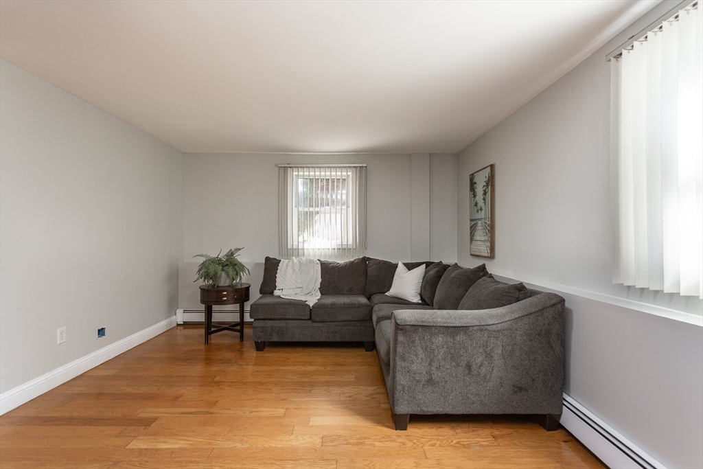 128 Old Westport Rd