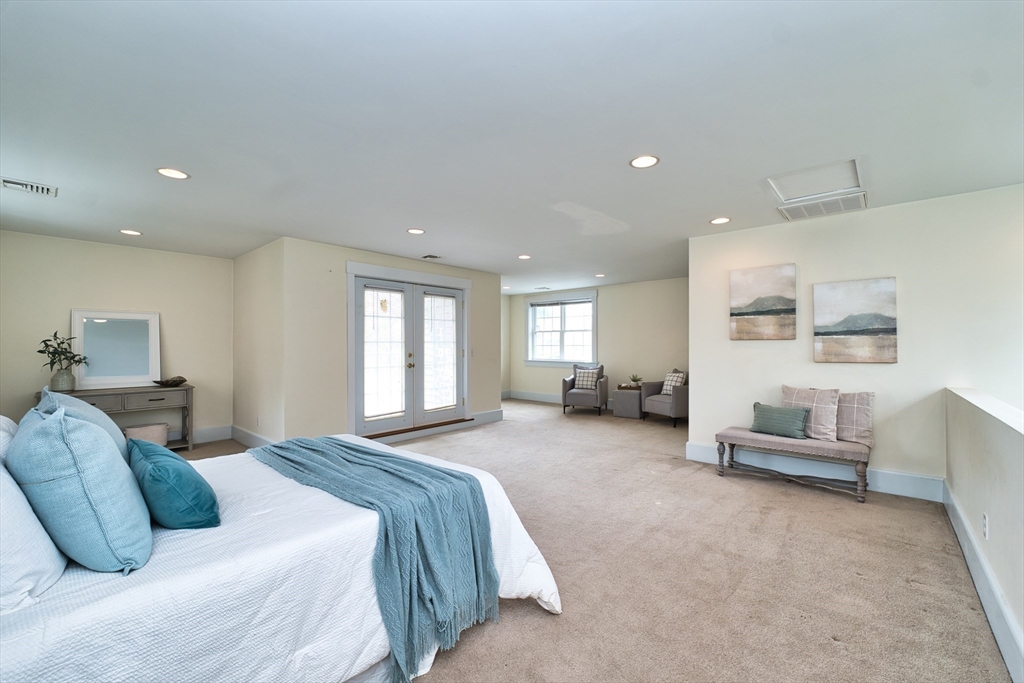 86 Shipyard Ln