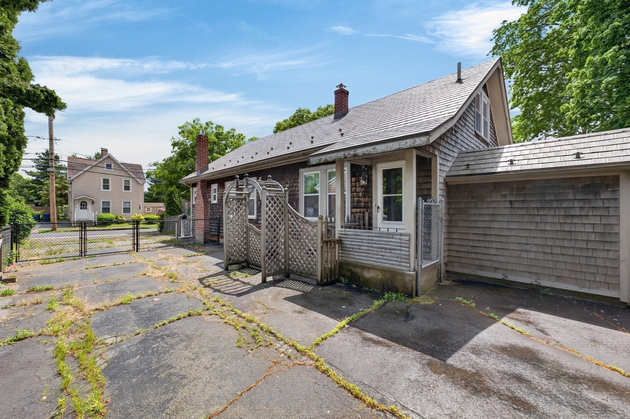 34 Bridge St