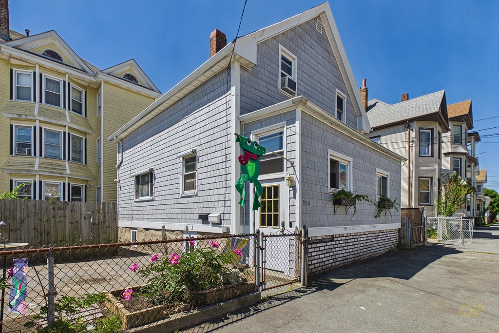 336 Davis St
