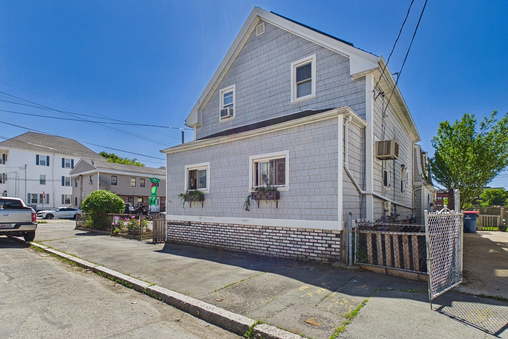 336 Davis St