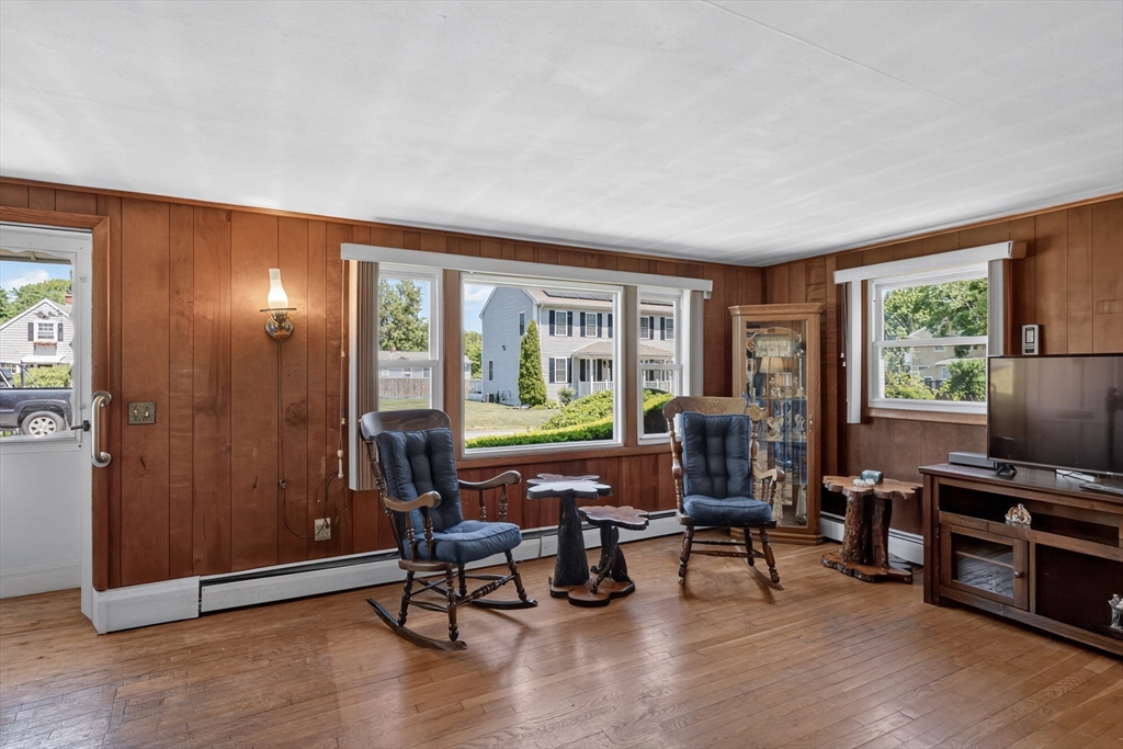 22 Myrtle Ave