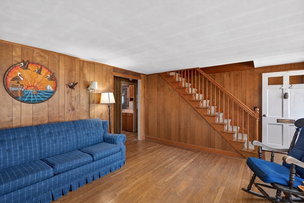 22 Myrtle Ave