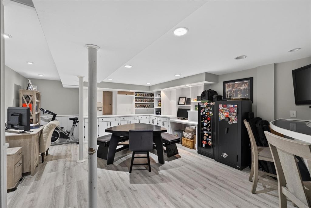 403 Valley Rd