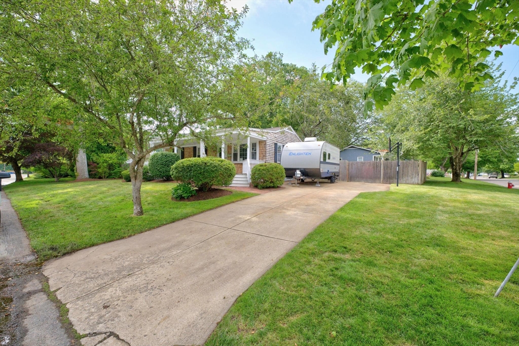 403 Valley Rd