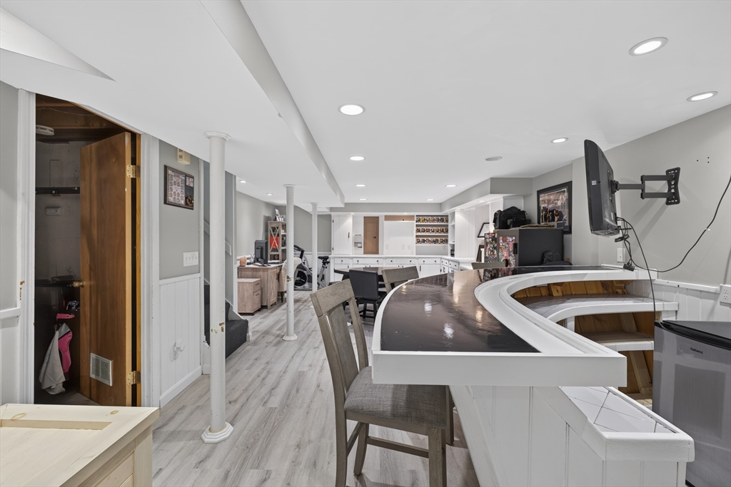 403 Valley Rd