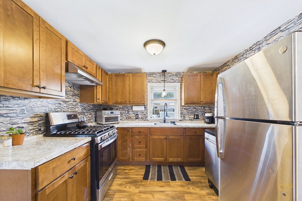 21 Golf St
