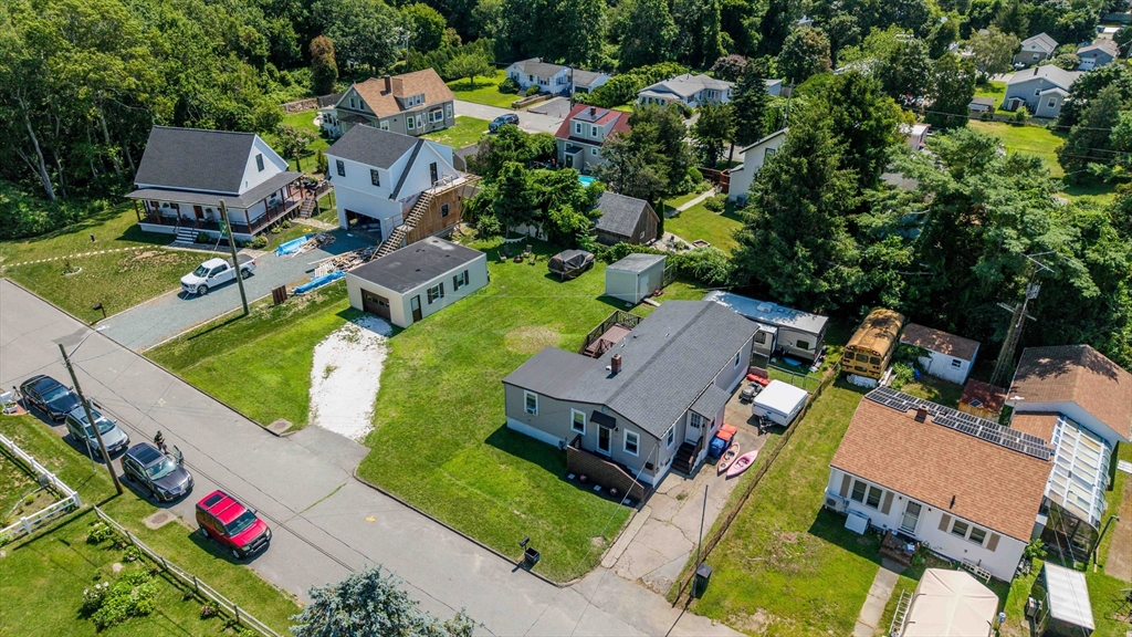 21 Golf St