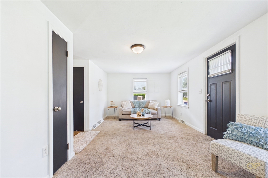 21 Golf St