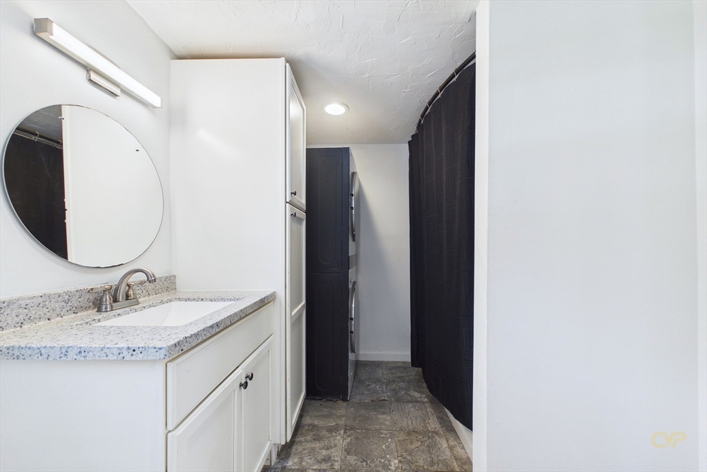 21 Golf St