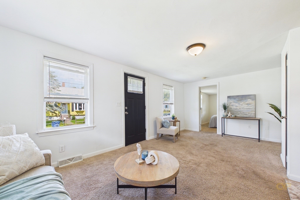 21 Golf St